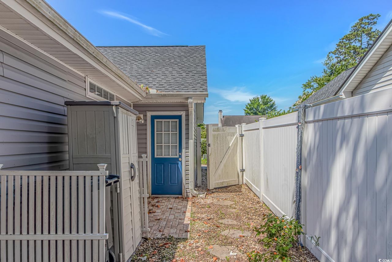 4417 Barcelona Ln. Photo 33