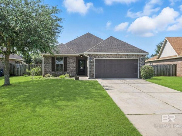 1090 Crown Walk Drive, Foley, AL 36535