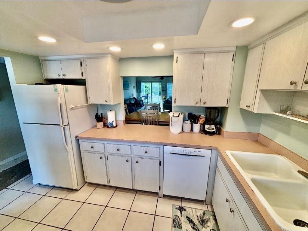 1215 S Portofino Drive, Unit 202, Sarasota, FL 34242 Photo