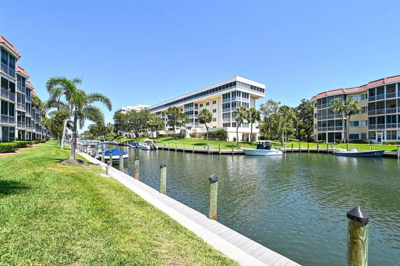 1215 S Portofino Drive, Unit 202, Sarasota, FL 34242 Photo