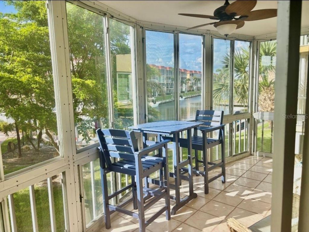 1215 S Portofino Drive, Unit 202, Sarasota, FL 34242 Photo