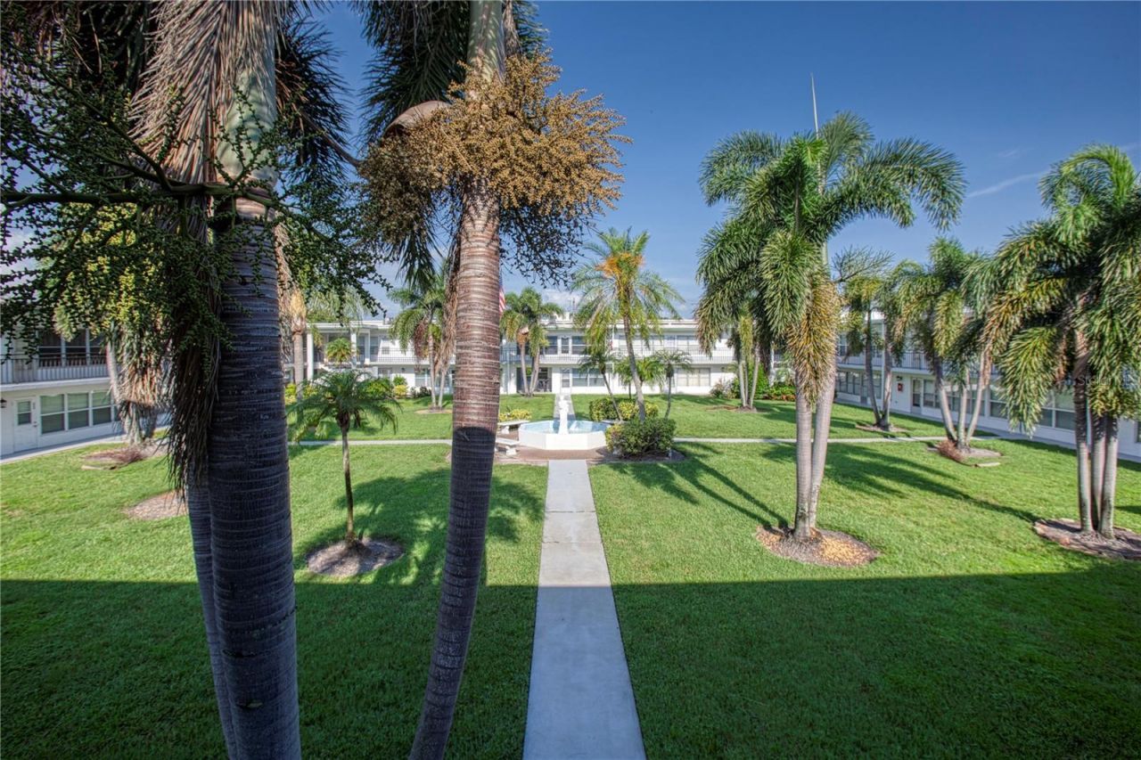 3100 Hartford Street N, Unit 203, Saint Petersburg, FL 33713 Photo