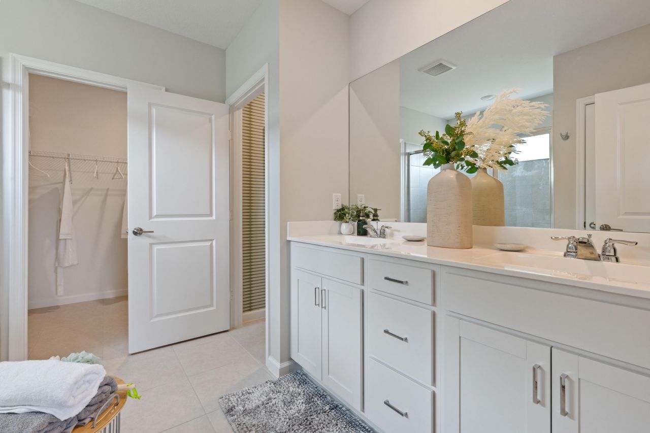 6213 NW Sweetwood Drive, Port Saint Lucie, FL 34986 Photo