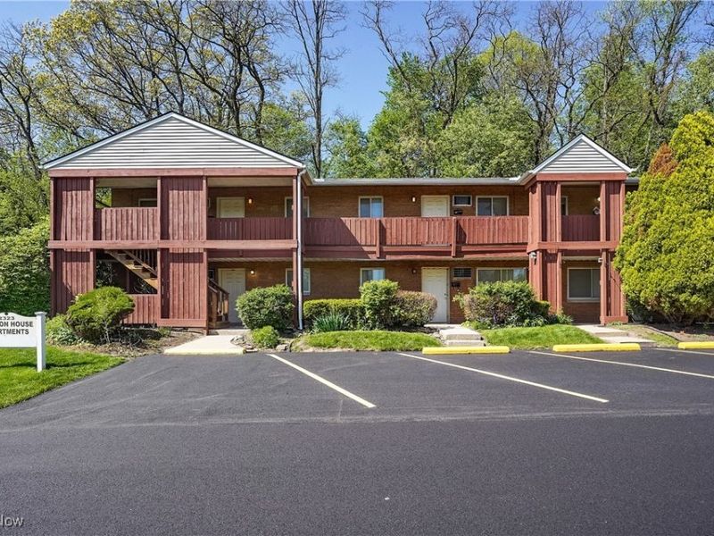 2323 Newton Street, Akron, OH 44305 Photo 2