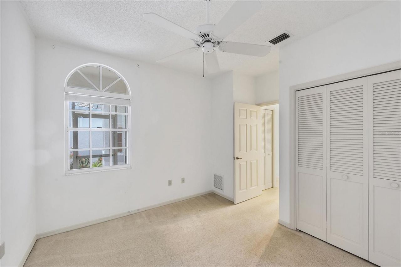 5662 Long Common Circle, Unit 8, Sarasota, FL 34235 Photo
