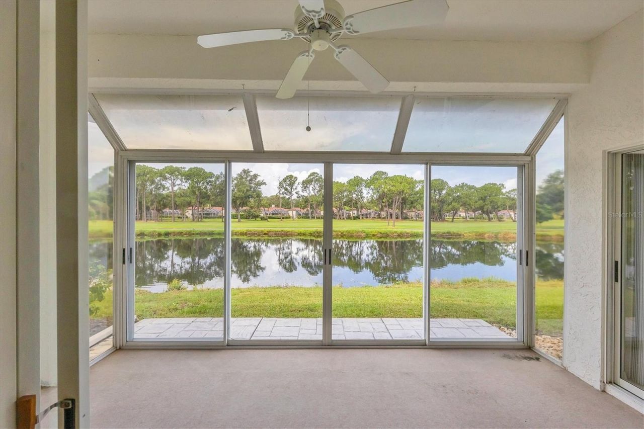 5662 Long Common Circle, Unit 8, Sarasota, FL 34235 Photo