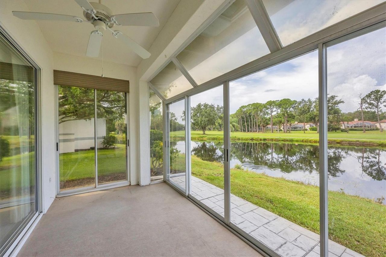 5662 Long Common Circle, Unit 8, Sarasota, FL 34235 Photo