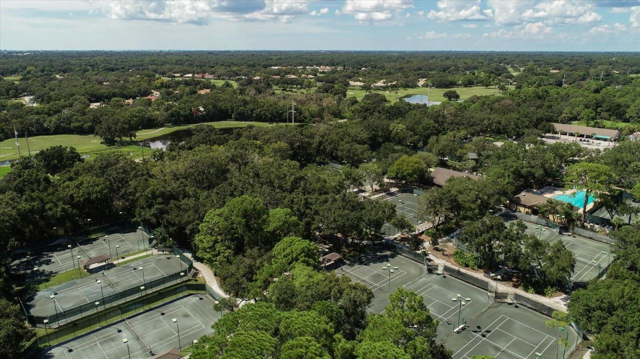5662 Long Common Circle, Unit 8, Sarasota, FL 34235 Photo