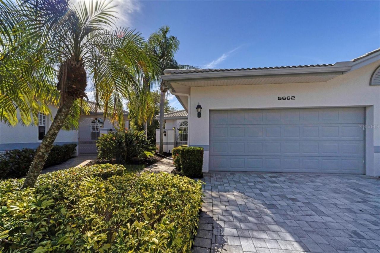 5662 Long Common Circle, Unit 8, Sarasota, FL 34235 Photo
