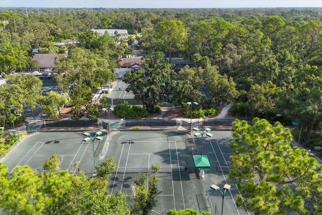 5662 Long Common Circle, Unit 8, Sarasota, FL 34235 Photo