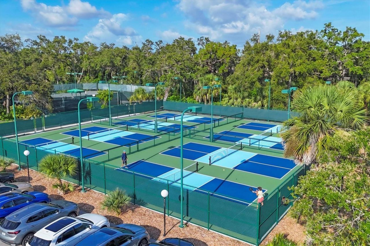 5662 Long Common Circle, Unit 8, Sarasota, FL 34235 Photo