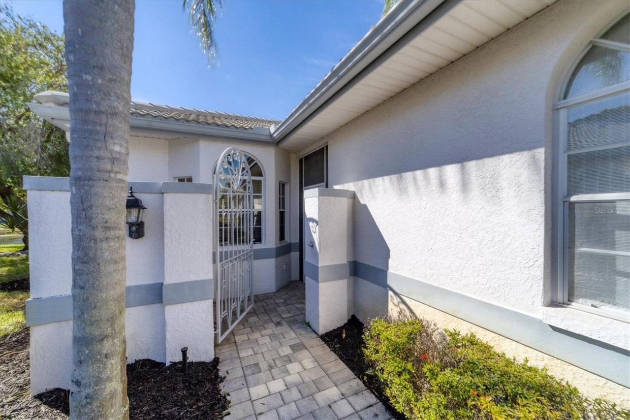 5662 Long Common Circle, Unit 8, Sarasota, FL 34235 Photo