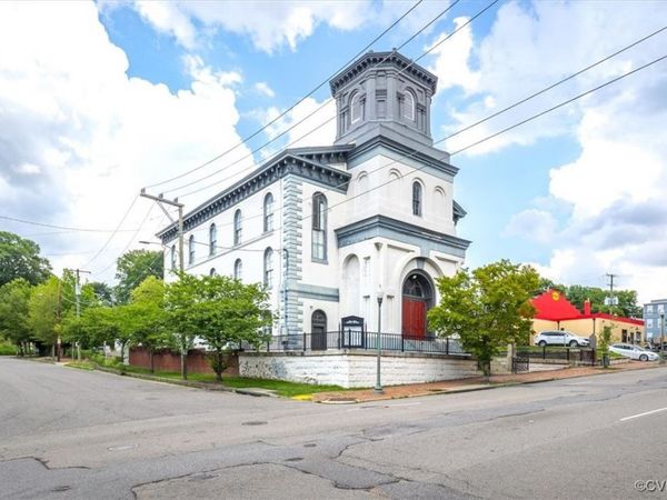 2000 E Broad Street , Richmond, VA 23223