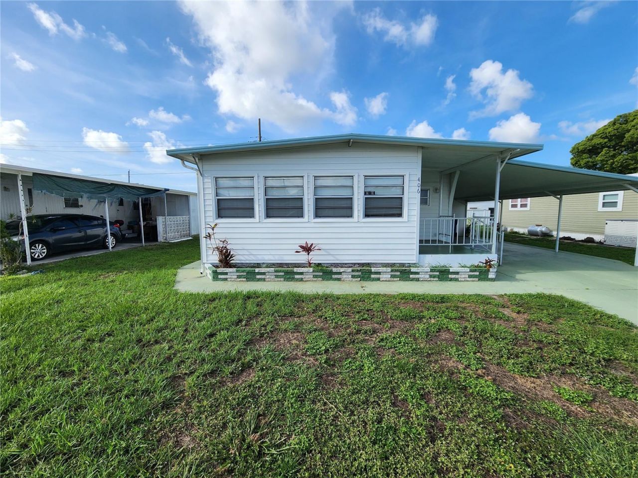 406 50th Avenue W, Bradenton, FL 34207 Main Photo