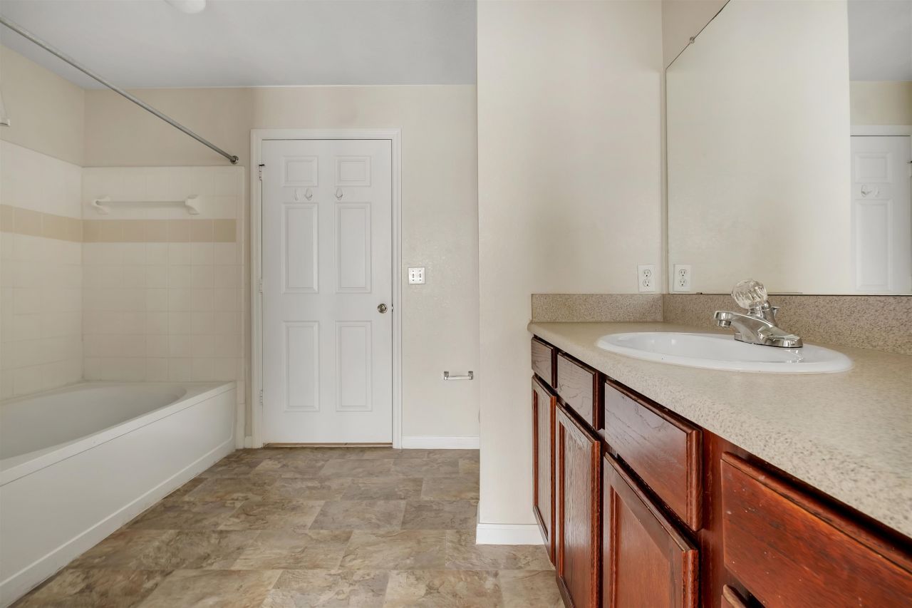 2801 Chancellorsville Drive, Unit 536, Tallahassee, FL 32312 Photo
