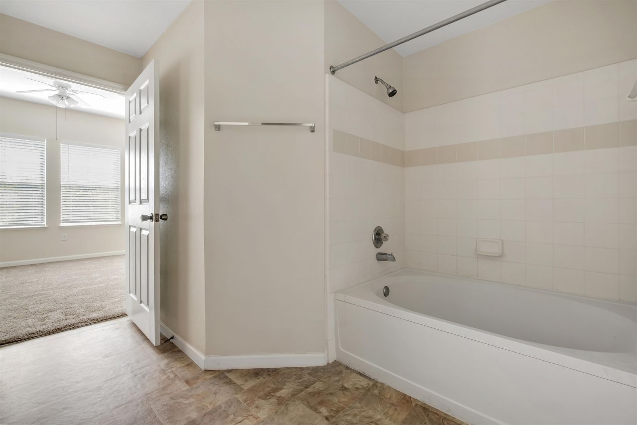 2801 Chancellorsville Drive, Unit 536, Tallahassee, FL 32312 Photo