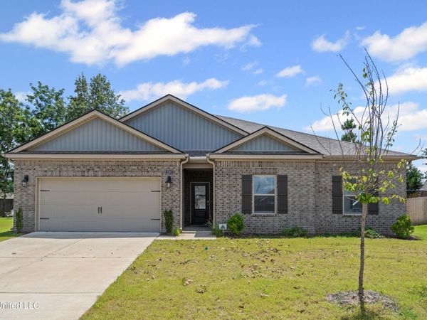 2197 Hyacinth Lane, Hernando, MS 38632