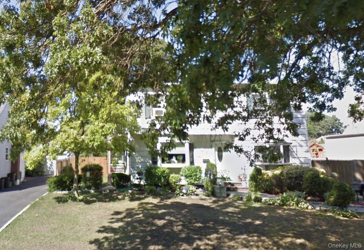 858 Mayer, Wantagh, NY 11793 Main Photo