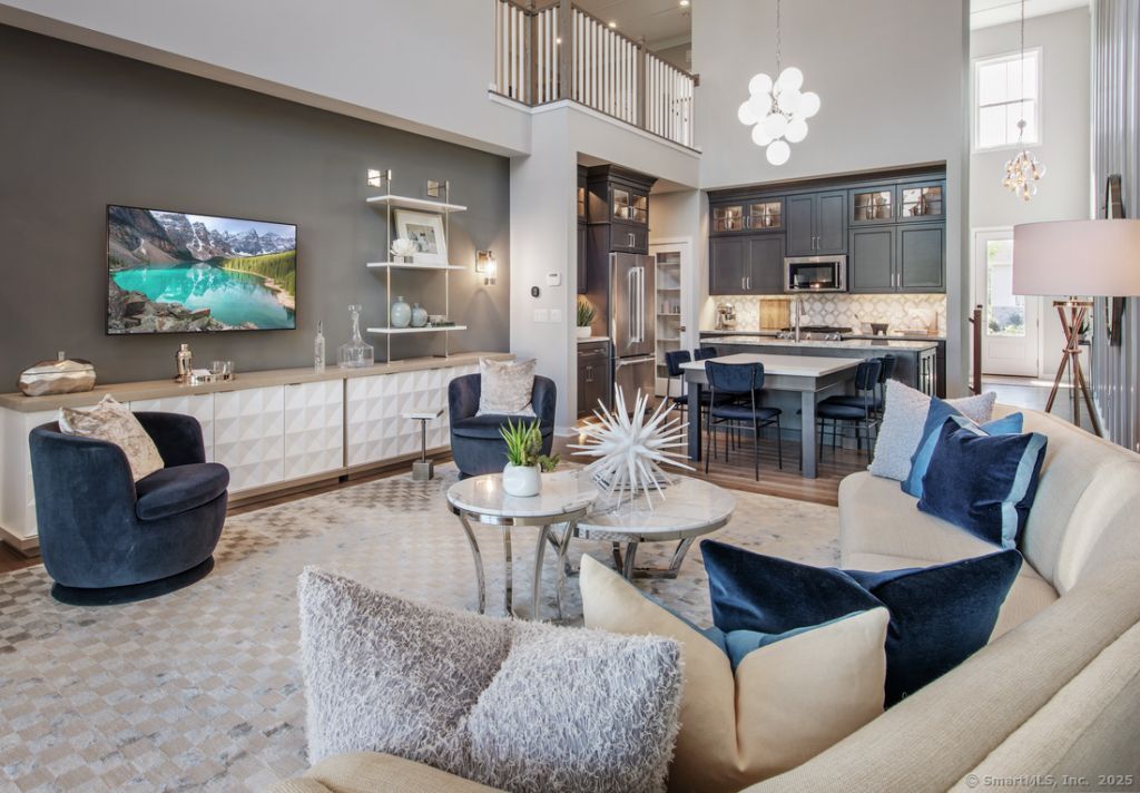 4 Whisper Ridge, Unit 41, Woodbridge, CT 06525 Main Photo