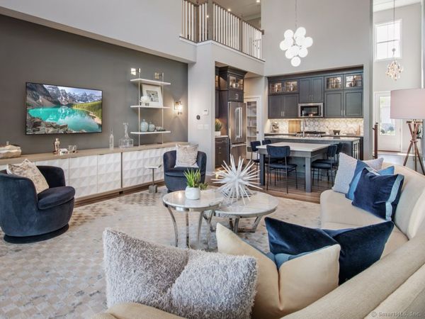 4 Whisper Ridge, Unit 41, Woodbridge, CT 06525