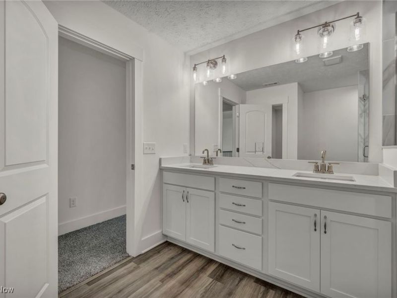 2090 Glenmont Drive, Brunswick, OH 44212 Photo 17