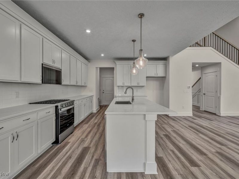 2090 Glenmont Drive, Brunswick, OH 44212 Photo 8