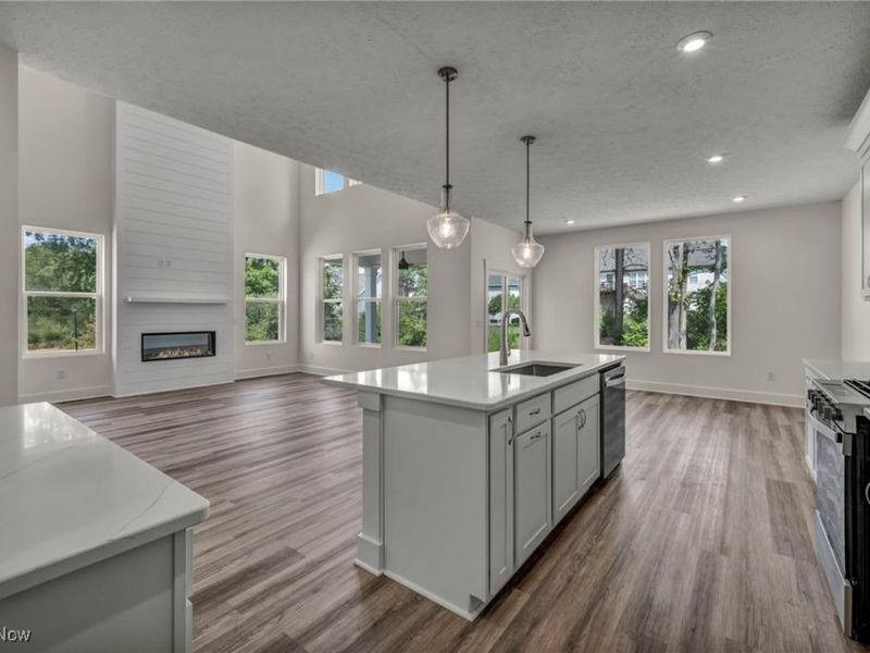 2090 Glenmont Drive, Brunswick, OH 44212 Photo 9