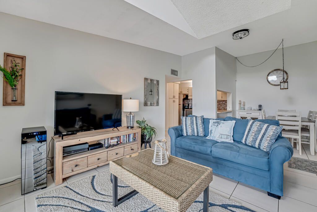 1112 Green Pine Boulevard, Unit G3, West Palm Beach, FL 33409 Photo