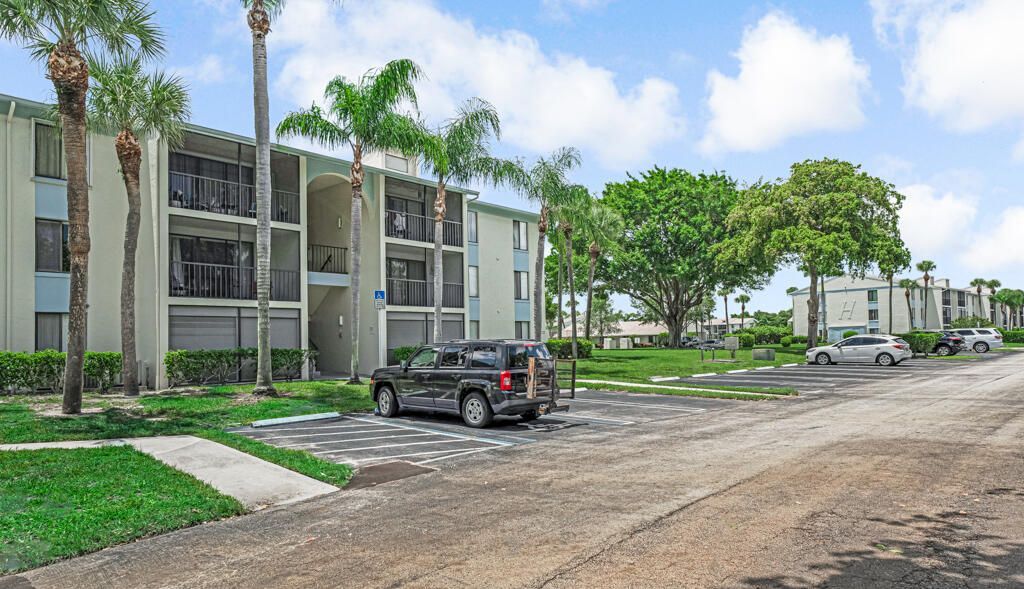 1112 Green Pine Boulevard, Unit G3, West Palm Beach, FL 33409 Photo