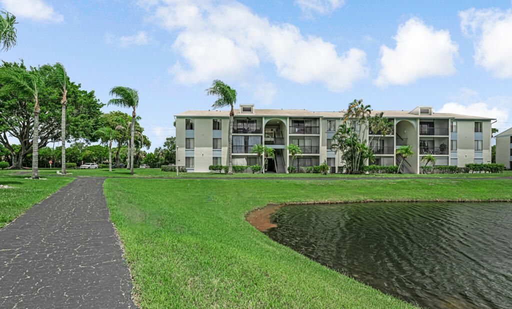 1112 Green Pine Boulevard, Unit G3, West Palm Beach, FL 33409 Photo