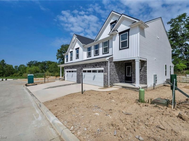 2088 Glenmont Drive, Brunswick, OH 44212 Photo 3