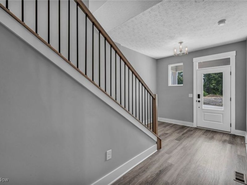 2088 Glenmont Drive, Brunswick, OH 44212 Photo 4