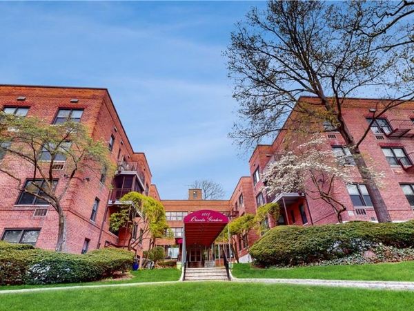 1015 Old Post Road, Unit 3N, Mamaroneck, NY 10543