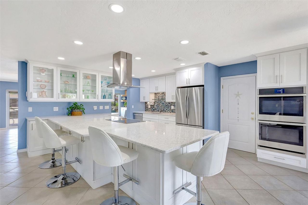 4216 Royal Palm Drive, Bradenton, FL 34210 Photo