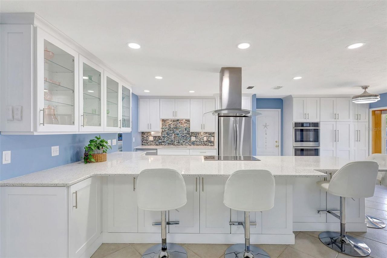 4216 Royal Palm Drive, Bradenton, FL 34210 Photo