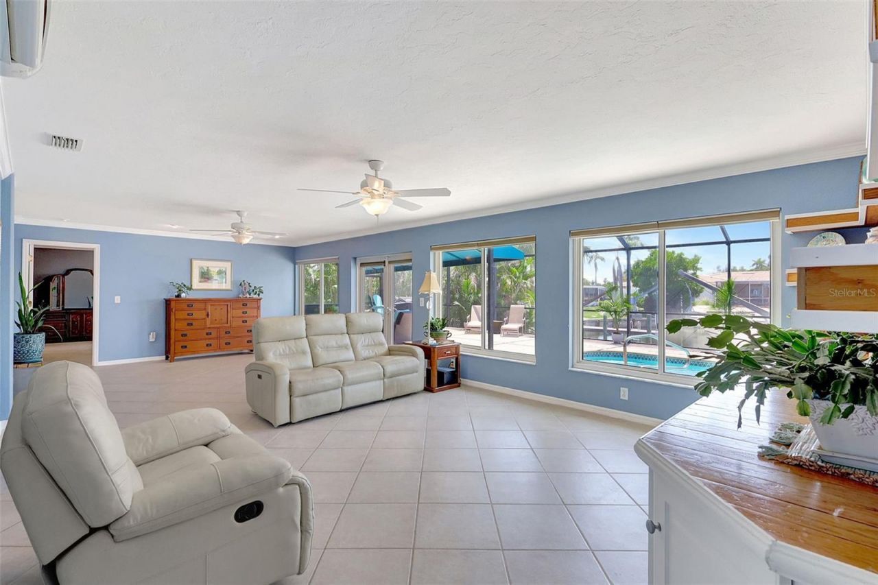 4216 Royal Palm Drive, Bradenton, FL 34210 Photo