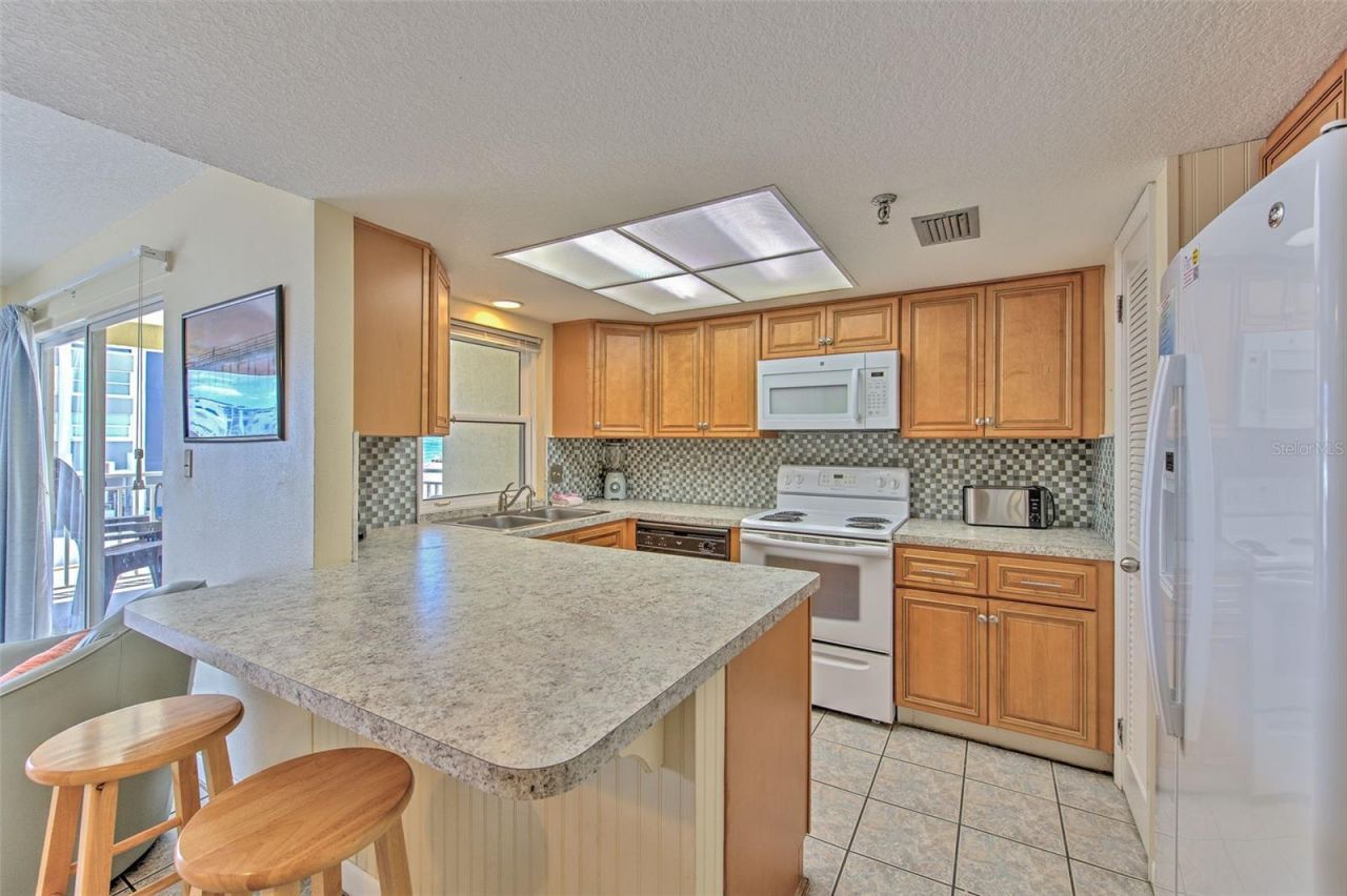 17450 Gulf Boulevard, Unit 103, Redington Shores, FL 33708 Photo
