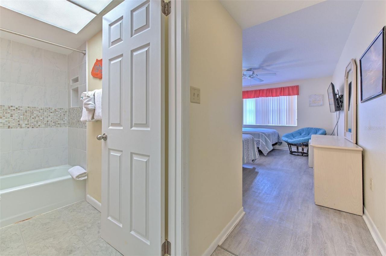 17450 Gulf Boulevard, Unit 103, Redington Shores, FL 33708 Photo