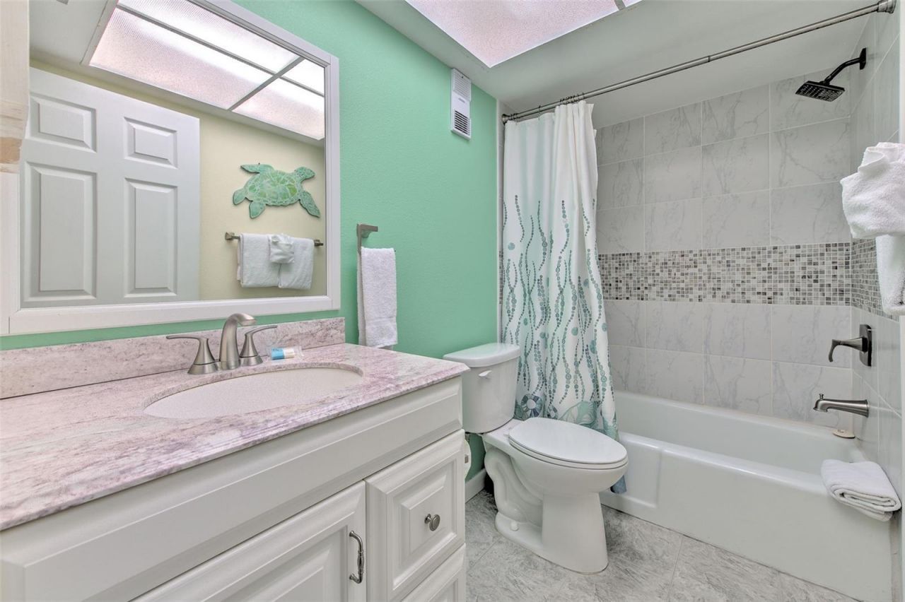 17450 Gulf Boulevard, Unit 103, Redington Shores, FL 33708 Photo