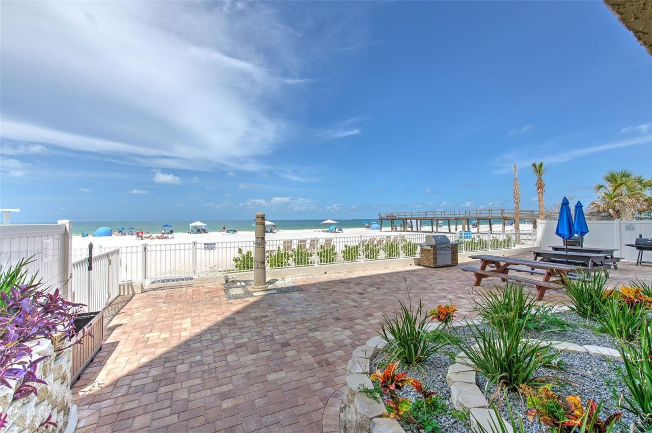17450 Gulf Boulevard, Unit 103, Redington Shores, FL 33708 Photo