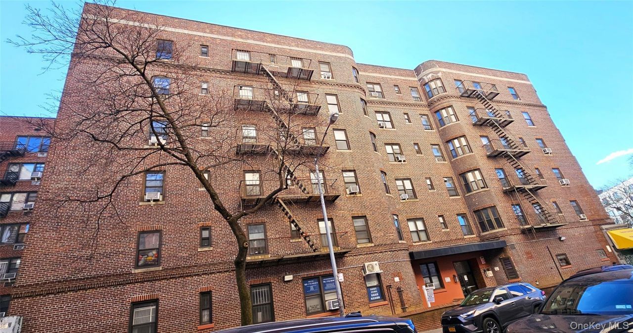 83-06 Vietor Avenue, Unit 2F, Elmhurst, NY 11373 Main Photo