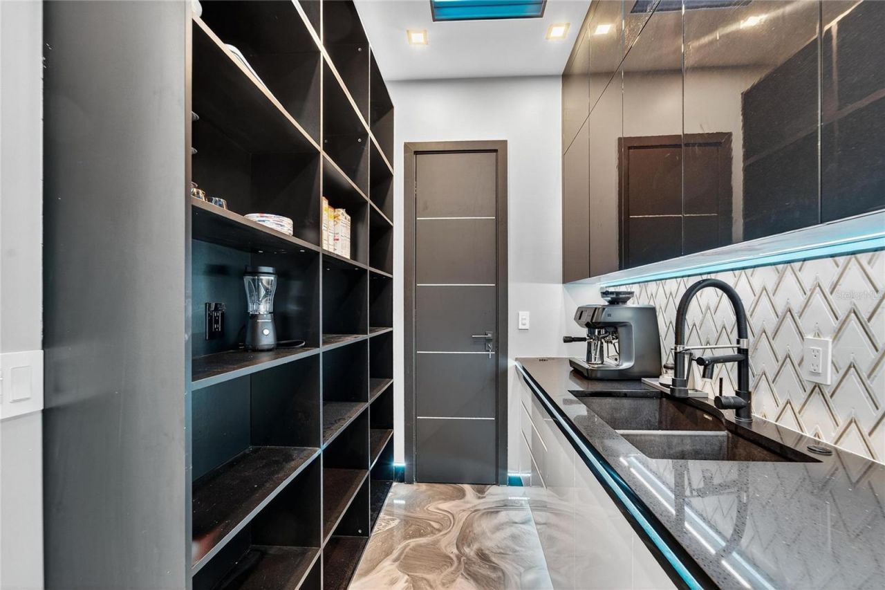 9600 W Gulf Boulevard, Treasure Island, FL 33706 Photo