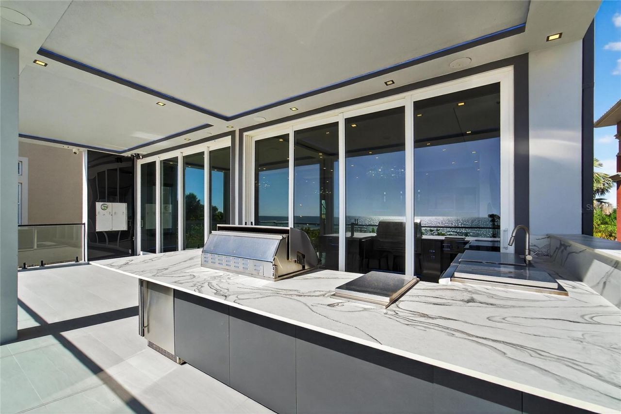 9600 W Gulf Boulevard, Treasure Island, FL 33706 Photo