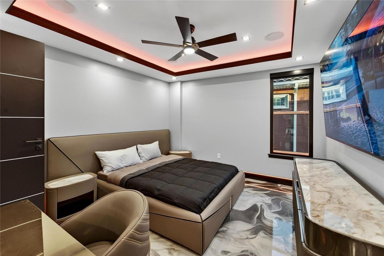 9600 W Gulf Boulevard, Treasure Island, FL 33706 Photo