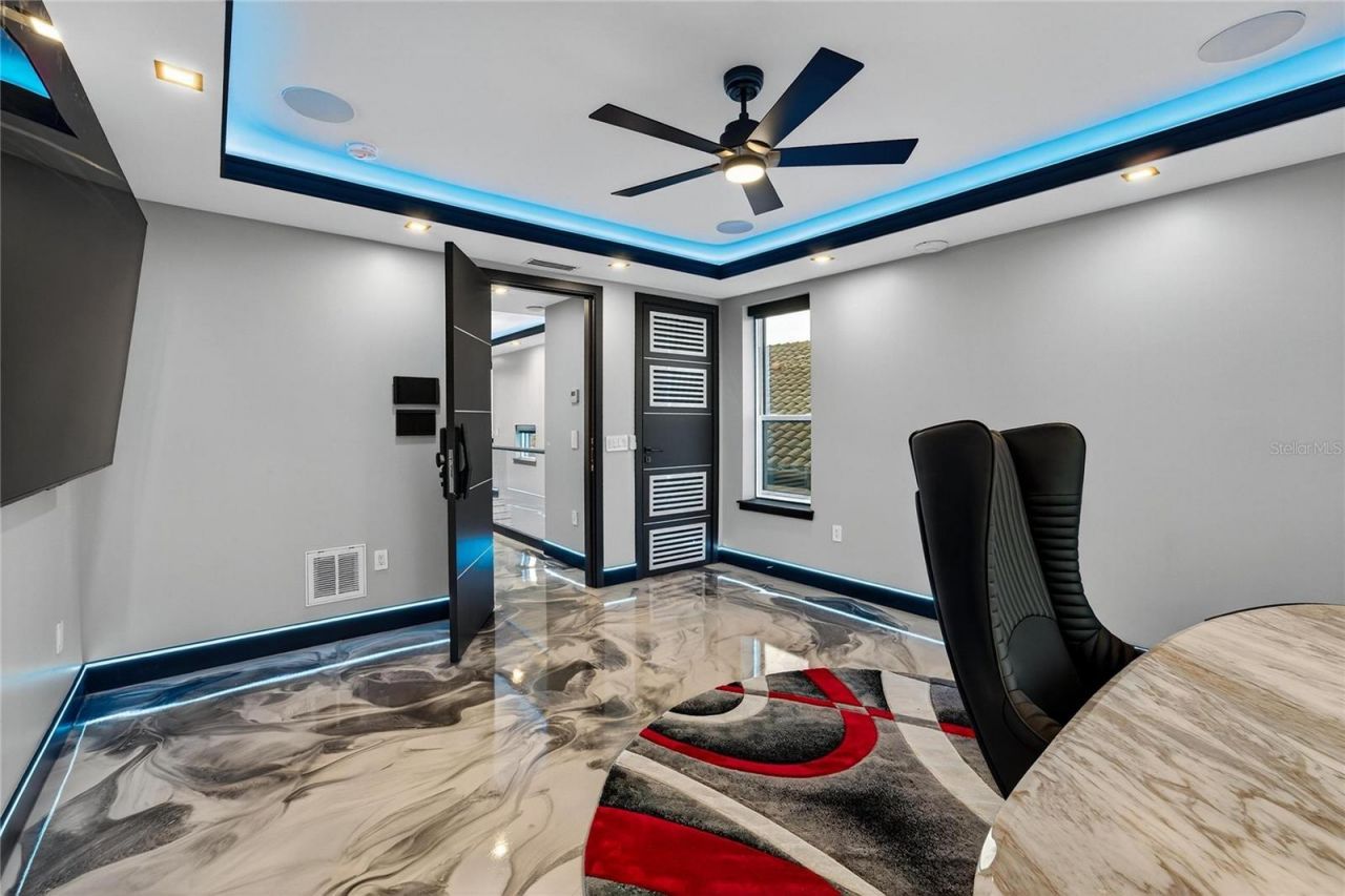 9600 W Gulf Boulevard, Treasure Island, FL 33706 Photo