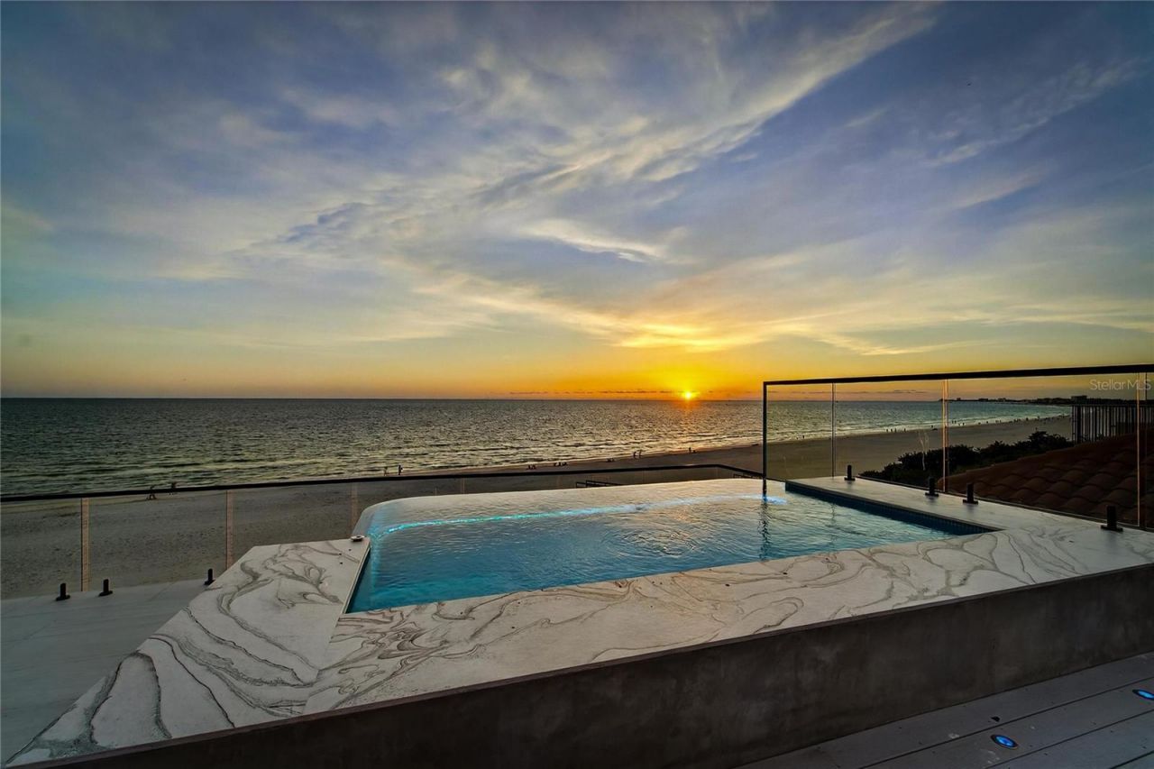 9600 W Gulf Boulevard, Treasure Island, FL 33706 Photo