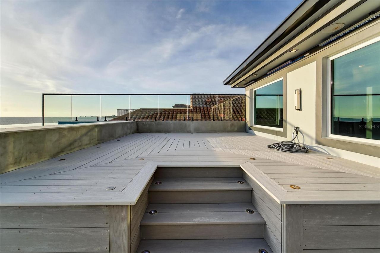 9600 W Gulf Boulevard, Treasure Island, FL 33706 Photo