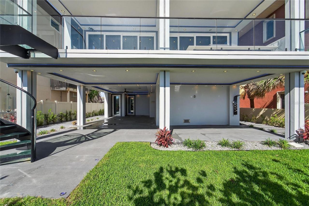 9600 W Gulf Boulevard, Treasure Island, FL 33706 Photo