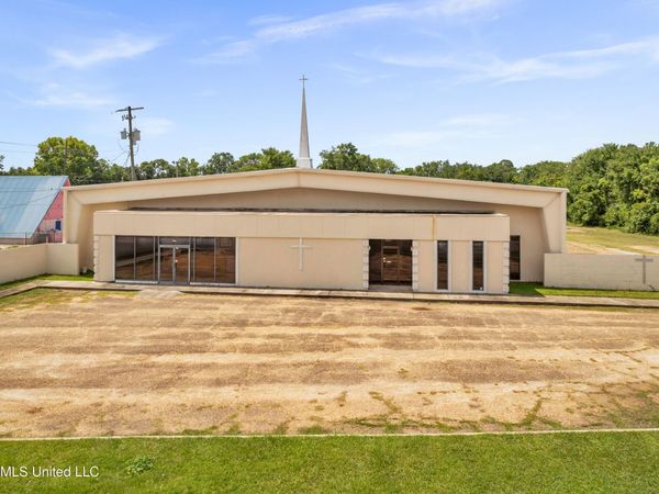 2308 Old Mobile Avenue, Pascagoula, MS 39567