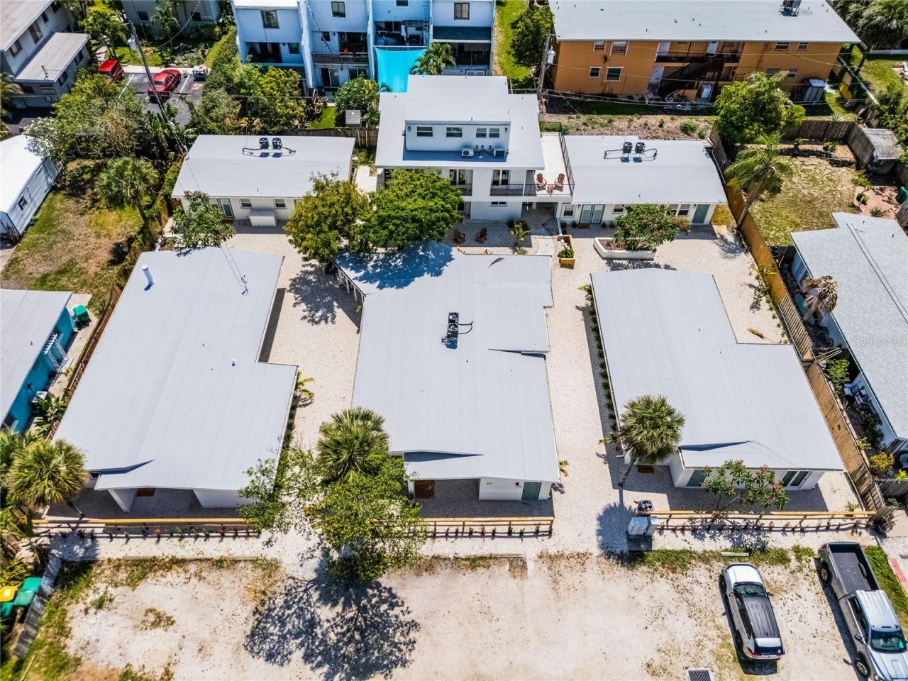 637 S Orlando Avenue, Cocoa Beach, FL 32931 Photo